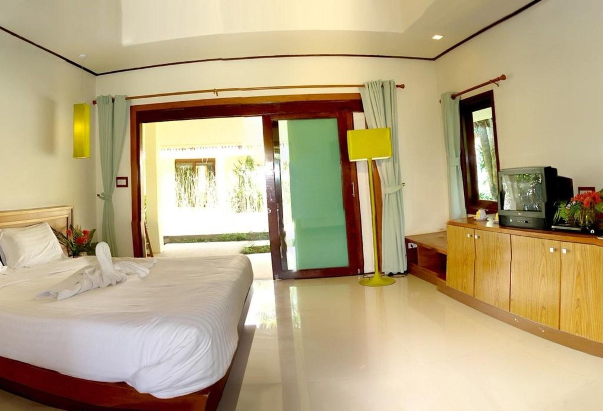 Nantra de Deluxe Hotel Had Yao Beach Bagian luar foto