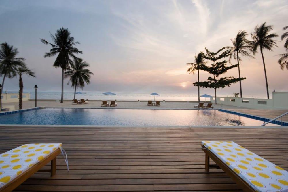 Nantra de Deluxe Hotel Had Yao Beach Bagian luar foto