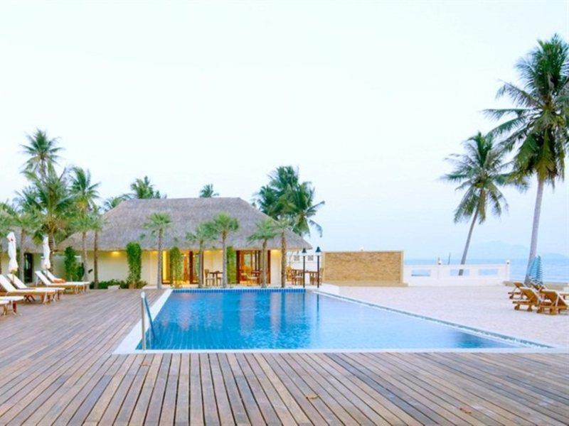 Nantra de Deluxe Hotel Had Yao Beach Bagian luar foto