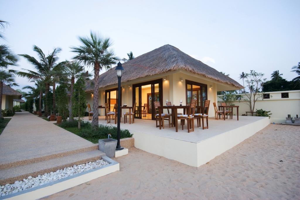 Nantra de Deluxe Hotel Had Yao Beach Bagian luar foto
