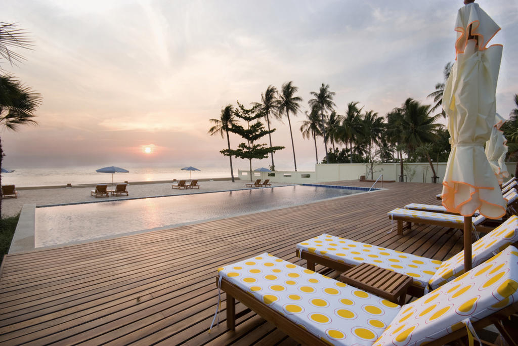 Nantra de Deluxe Hotel Had Yao Beach Bagian luar foto